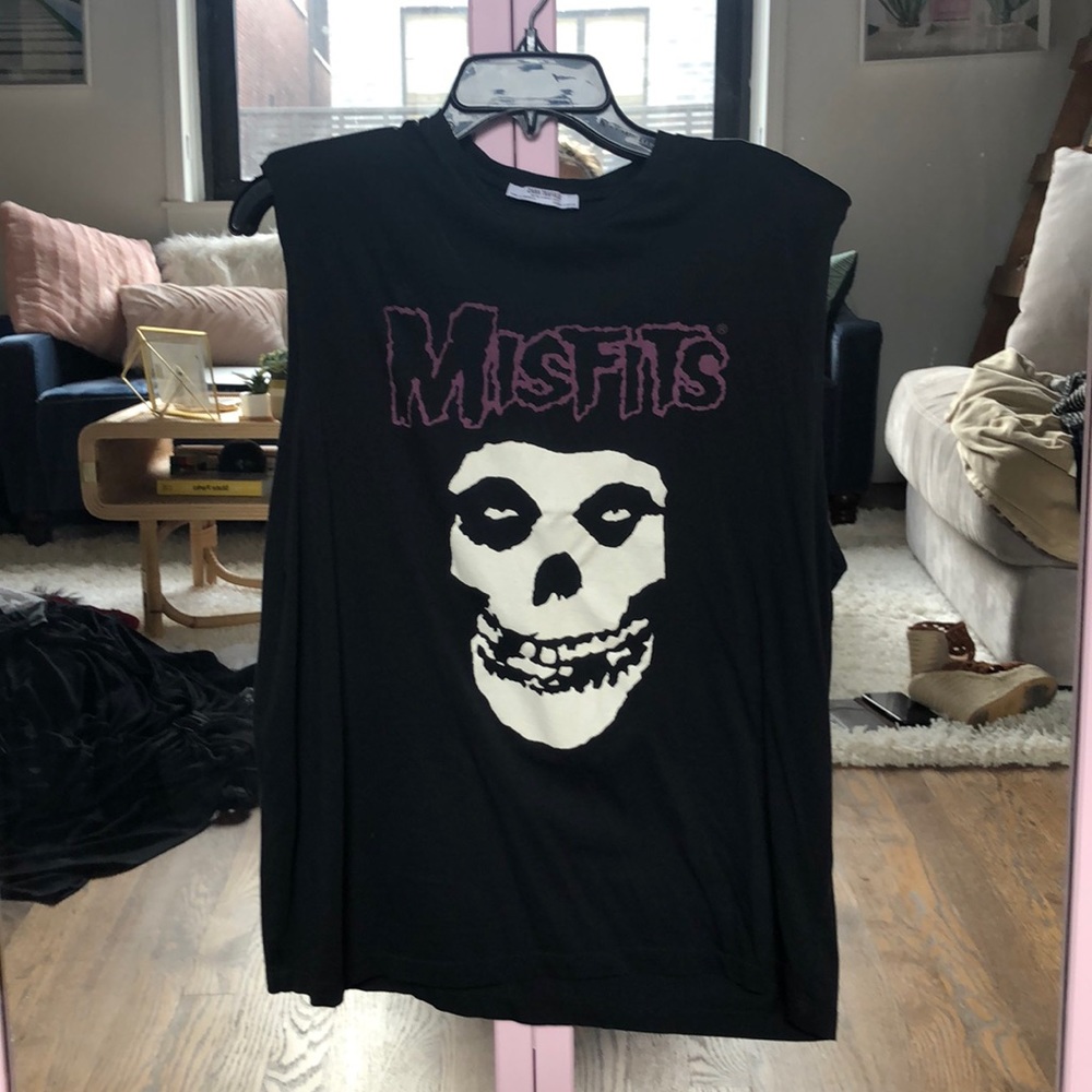 Zara muscle tee with shoulder pads